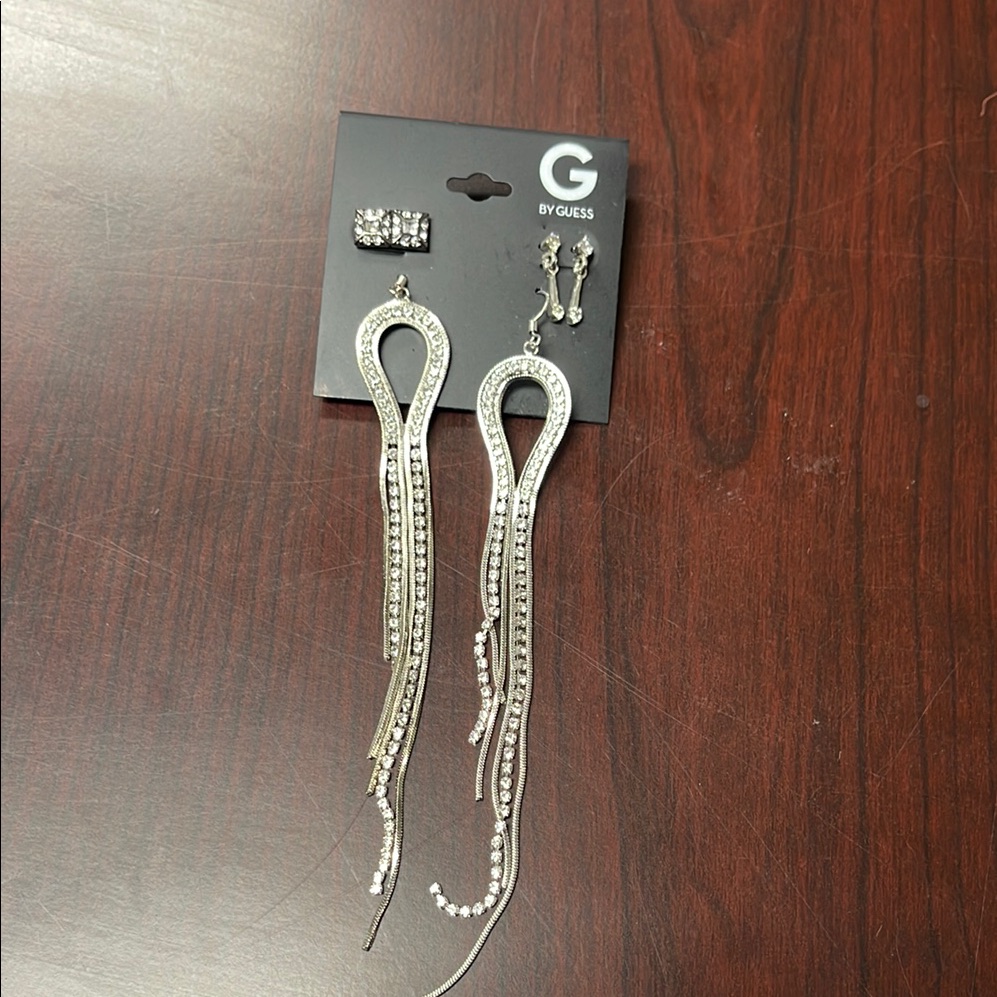 Guess Silver Dangle Earrings Set 9$